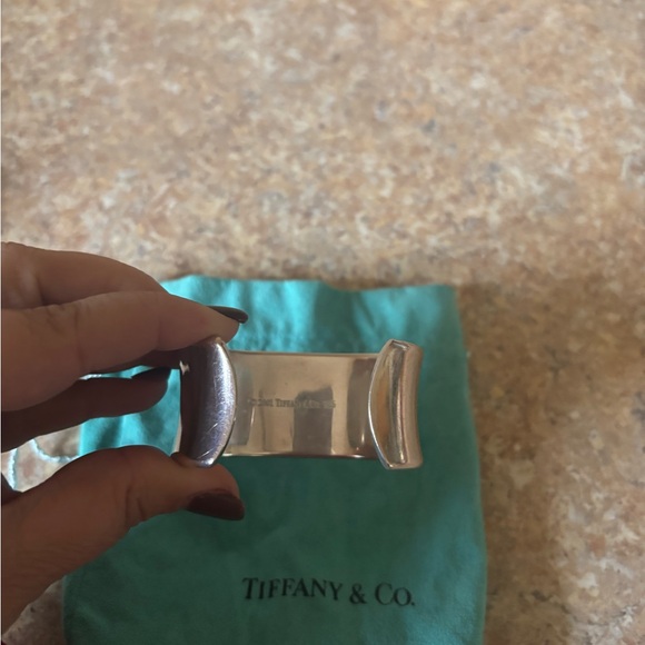 Authentic Tiffany & co sterling silver cuff bracelet. - Picture 3 of 5